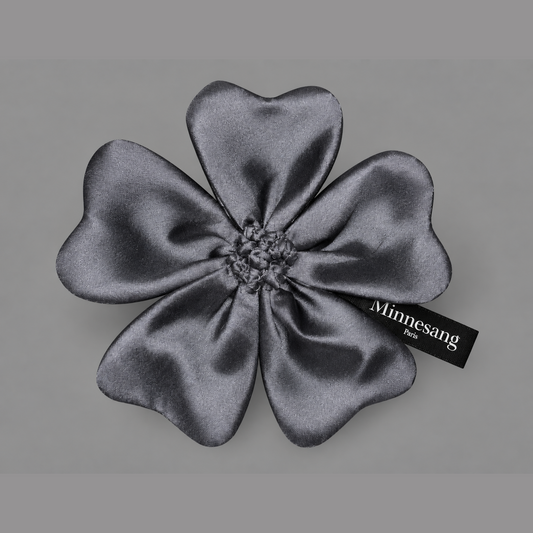 Flower brooch in black satin