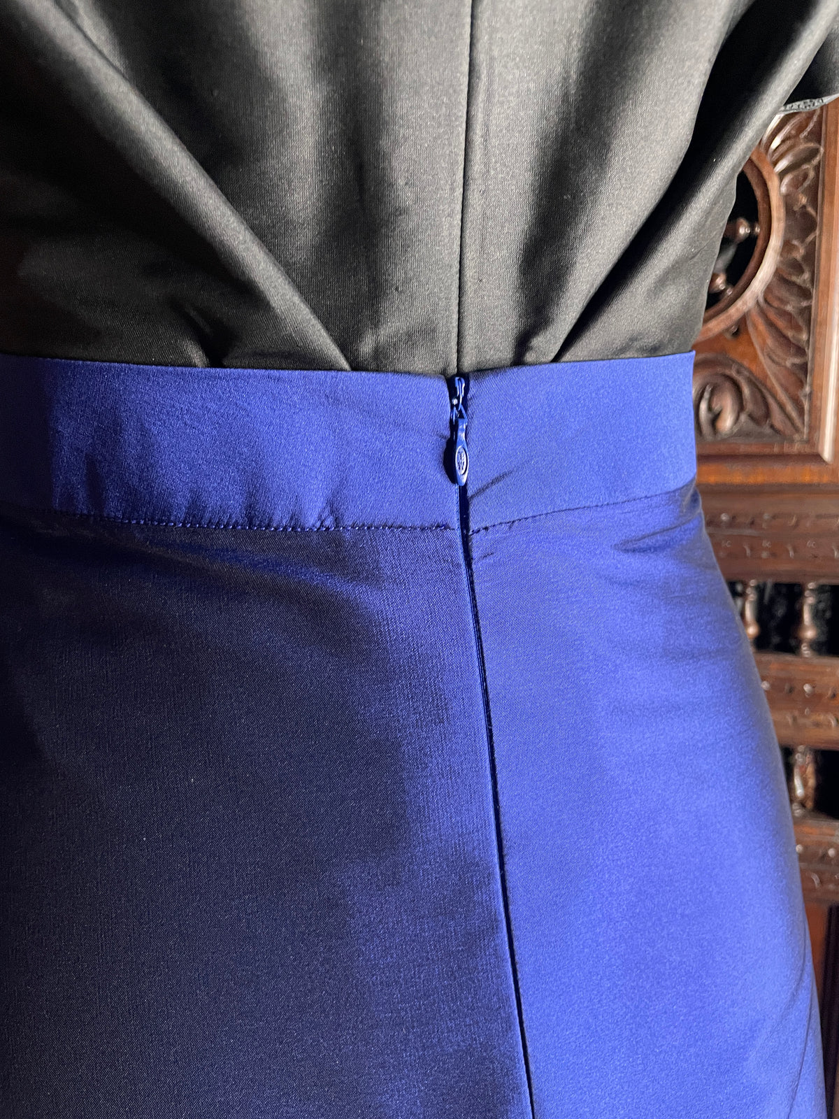 Madeleine skirt in royal blue satin