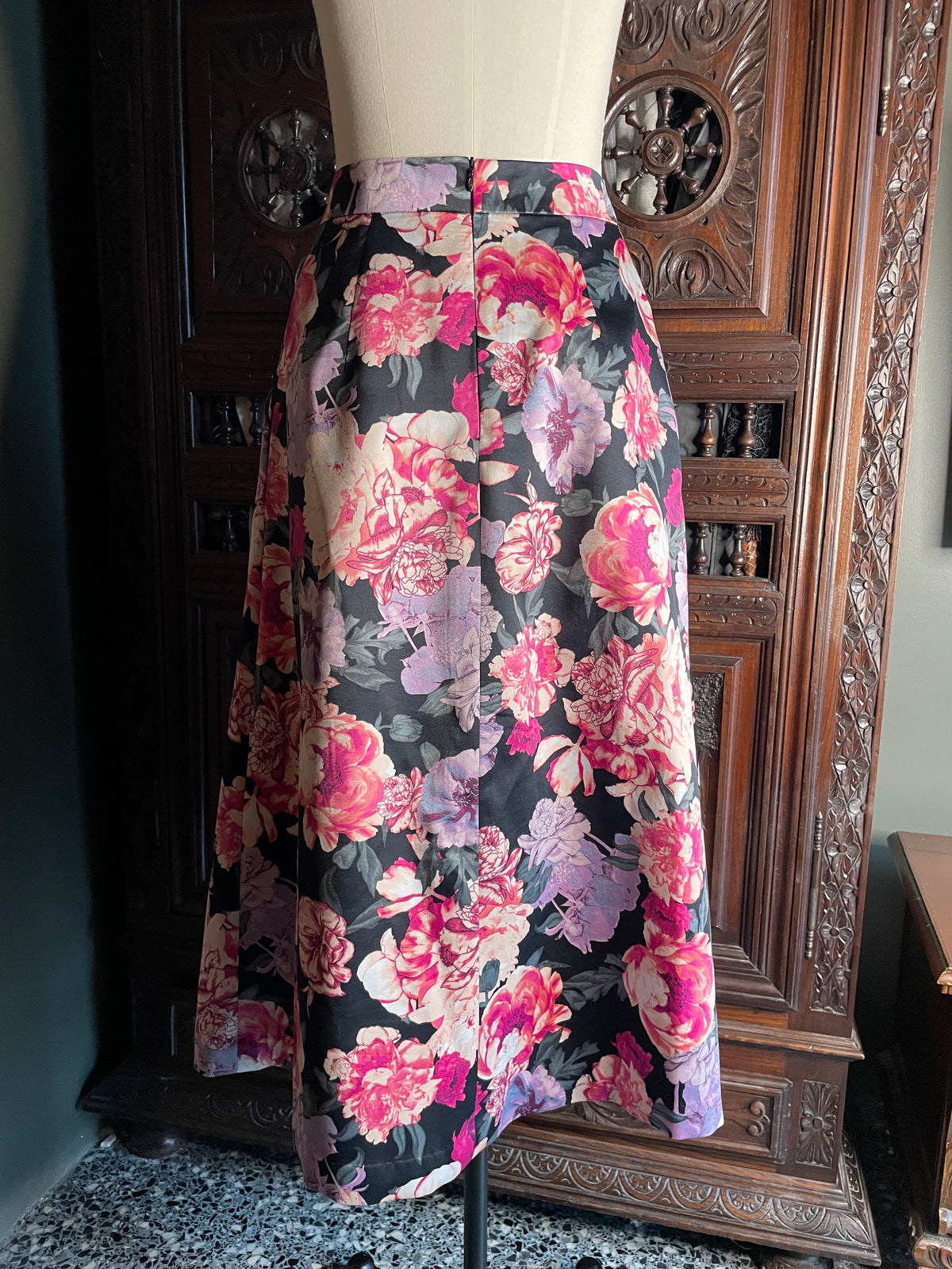 Christobal skirt in floral printed satin